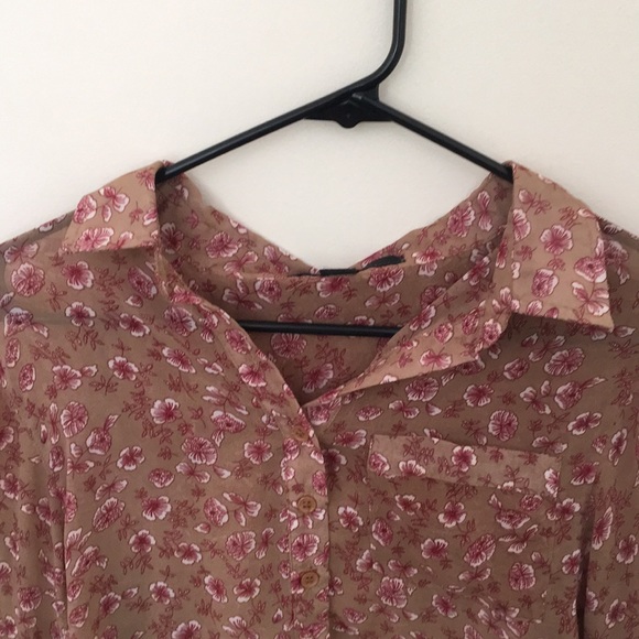 Flowy flowered button up - Picture 2 of 3